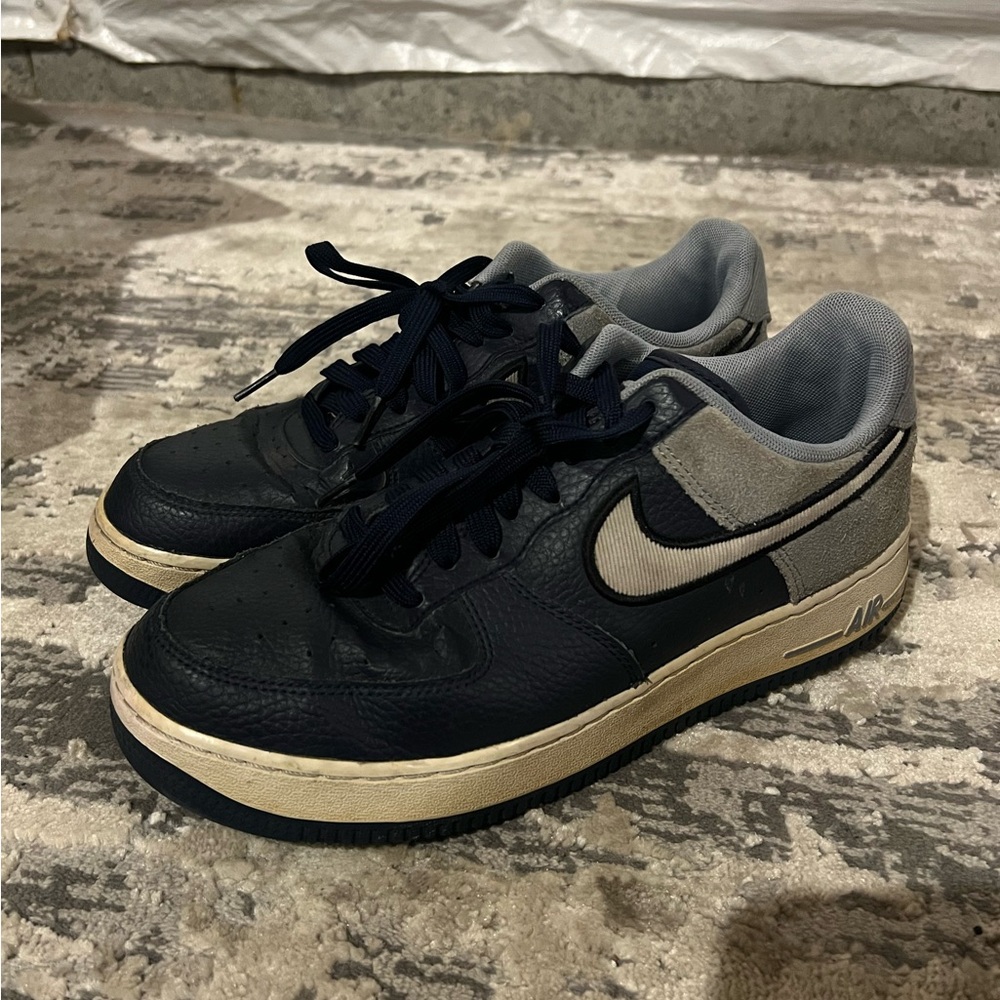 Nike Obsidian White Air Force 1 Low Sneakers Size 8.5 US